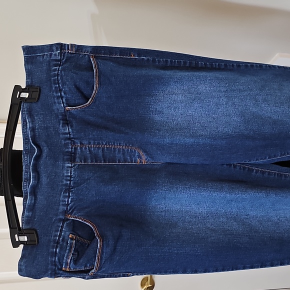 Jeans - Picture 5 of 16